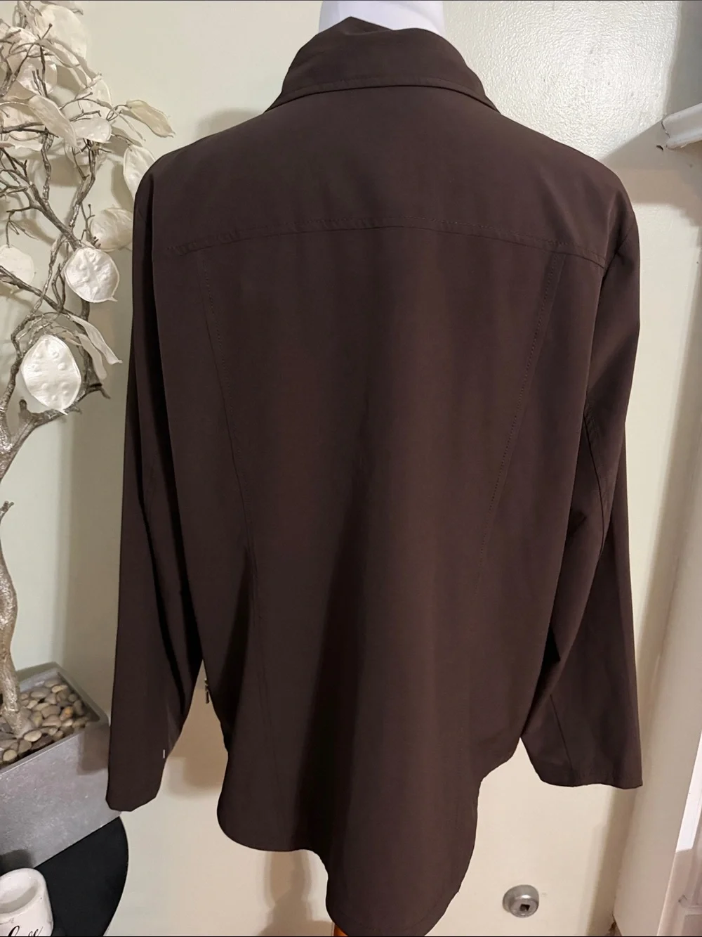 Chico's Zenergy Dark Brown Water Repellent Zip Front Utility Jacket Size 3 - Picture 5 of 9